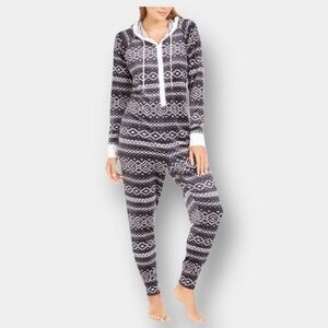 NWT Jennie Intimates hoodie Romper One Piece Onsie Hearts Size XS Xtra Small